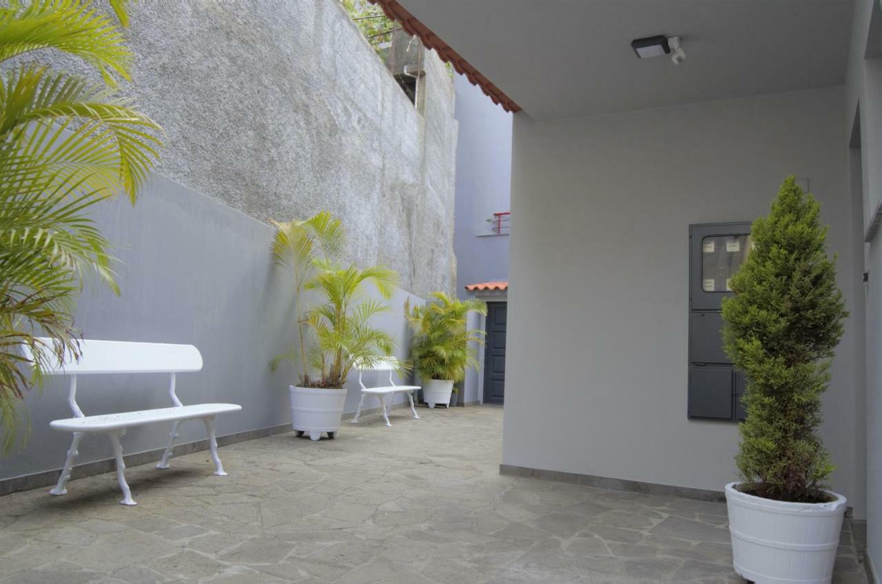 Apartamentos Turisticos Vitoria By Petit Hotels 푼샬 외부 사진